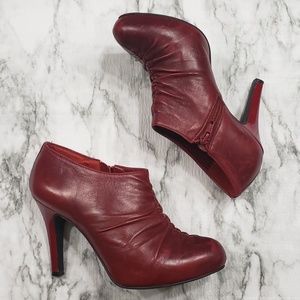 Antonio Melani Red Leather Ankle Boots 6